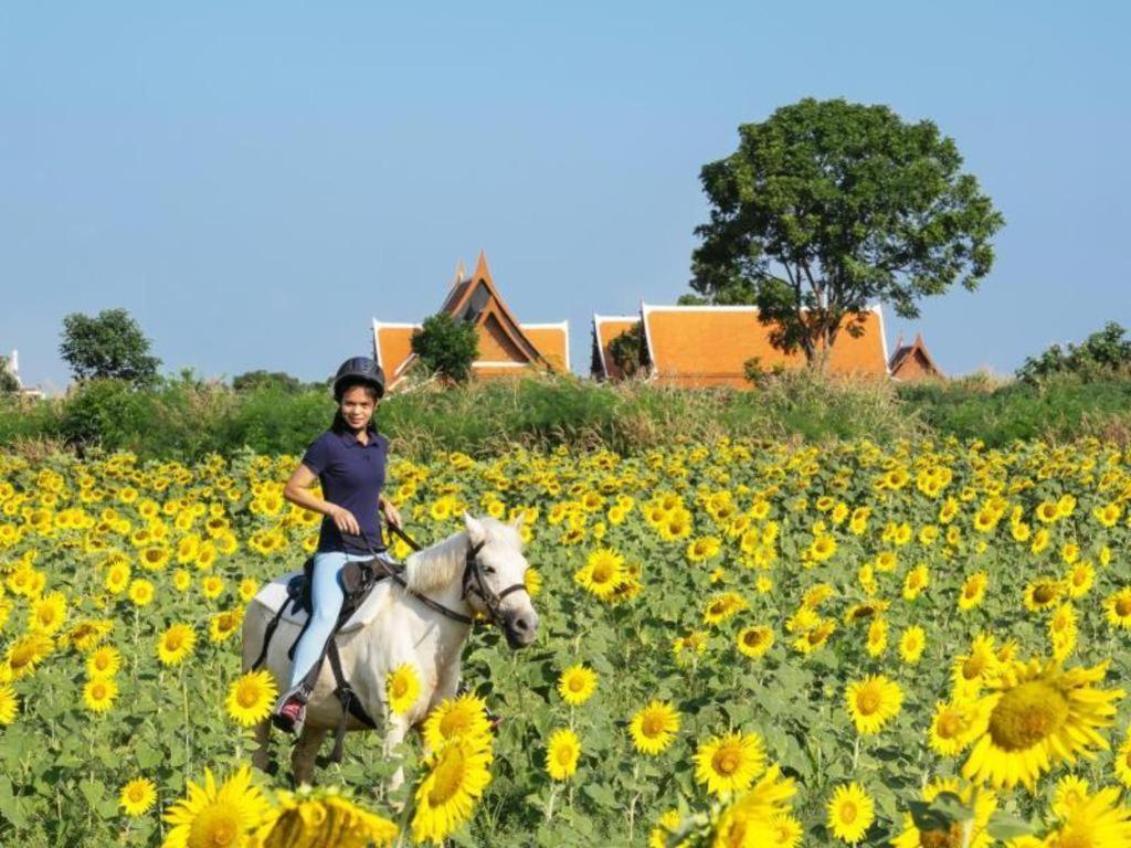 Baan Souchada Resort & Spa Sara Buri Екстериор снимка